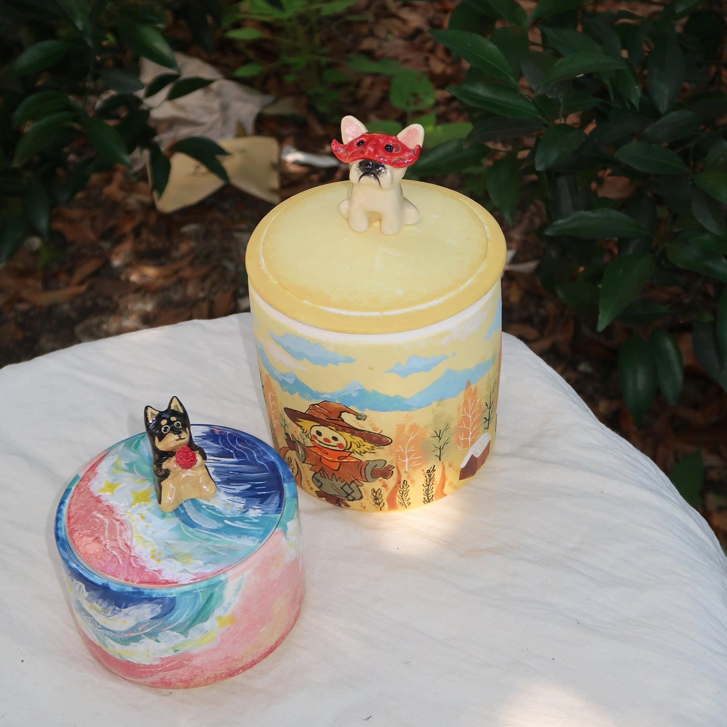 Custom Pet Urn With Cute Pet Figure & Customized Pattern